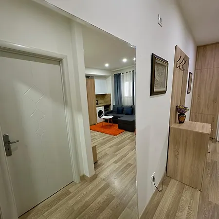 Amelia Comfort Stay Apartment Tirana Exterior photo